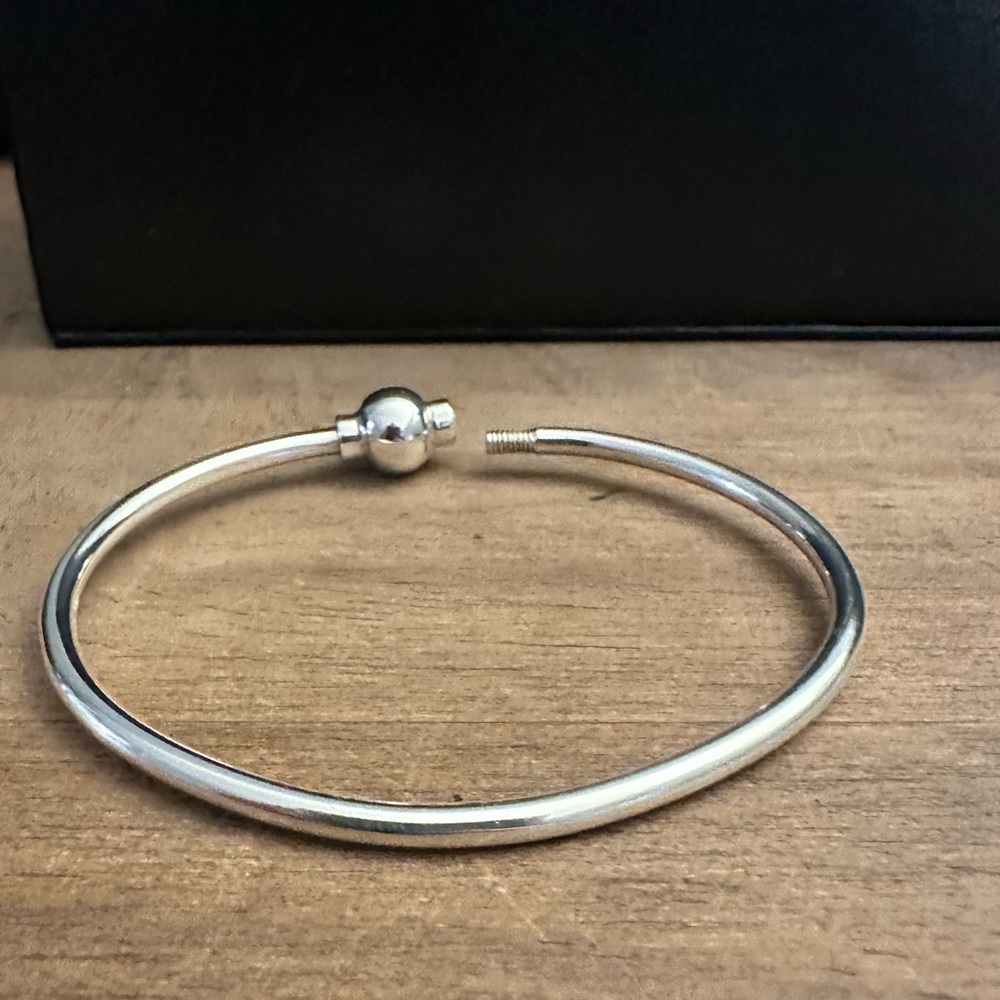 Authentic Cape Cod Bracelet size 5.5